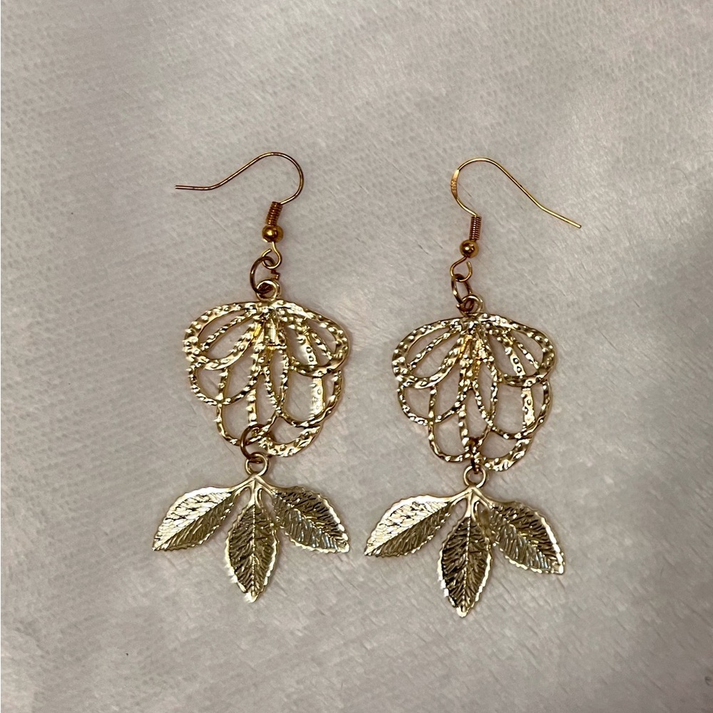 Gold dangle leaf earrings